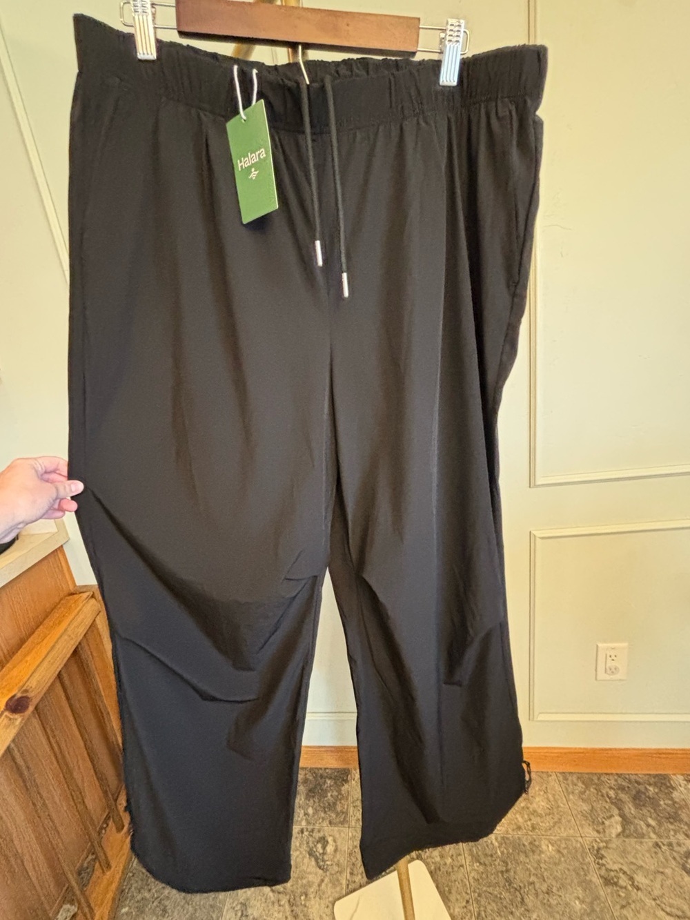 Halara Women’s Hiking Pant Cool Touch Drawstring Black Elastic-Waist MSRP $59